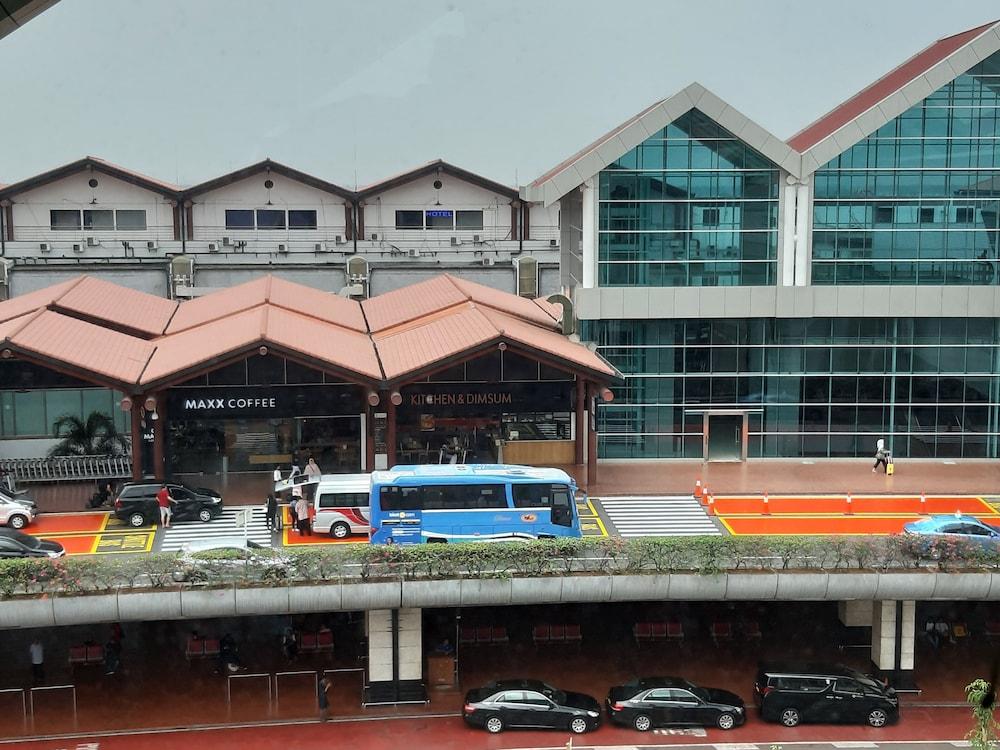 Jakarta Airport Hotel Тангеранг Экстерьер фото